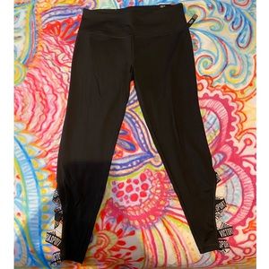 🚨BRAND NEW🚨 Victoria’s Secret Knockout Leggings